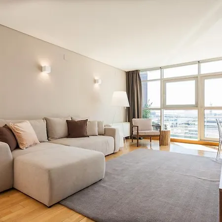 Apartment Your Oriente Lisbon