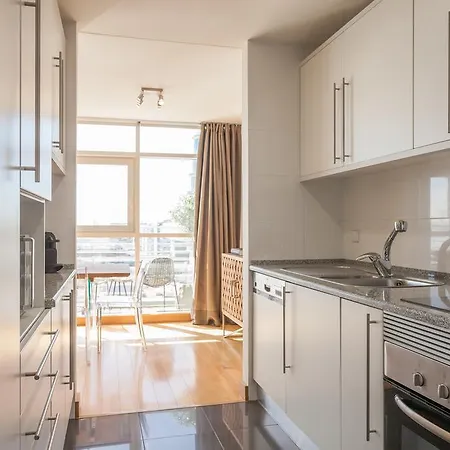 东方火车站里斯本之家公寓 公寓 *