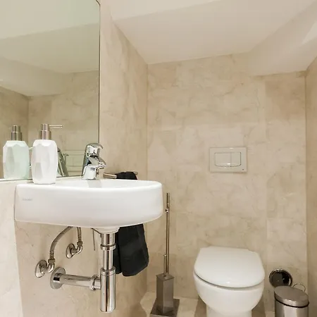 东方火车站里斯本之家公寓 * Lisboa